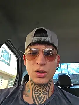  Tomy08calderon online show from 11/17/25, 07:52