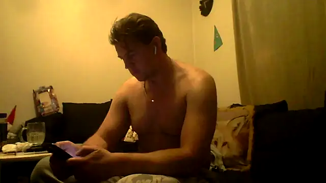 Teddan82 online show from 02/02/25, 04:15