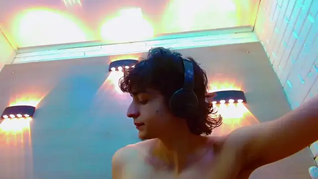 Sr BonnyEthan online show from 11/25/25, 01:55