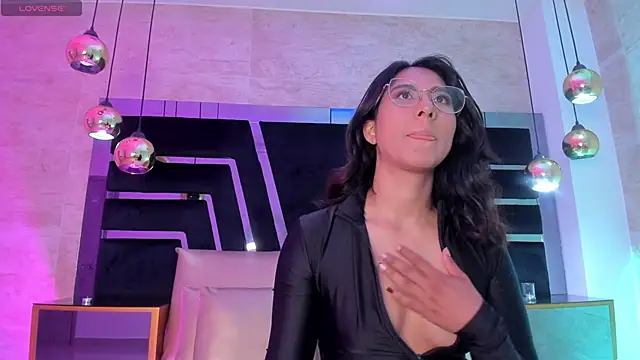 DaraBeckett online show from 11/08/25, 12:05