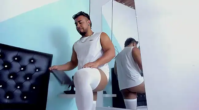 BrianMalonee online show from 01/22/25, 04:33