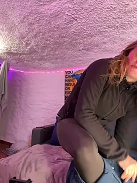 selenaluvv online show from 03/08/26, 04:11