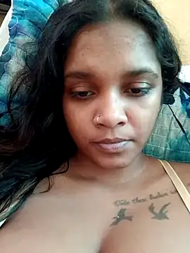Indianqueen03 online show from 06/17/26, 11:01