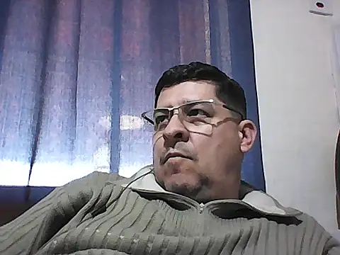 karatecobrakay2012 online show from 07/02/26, 10:43