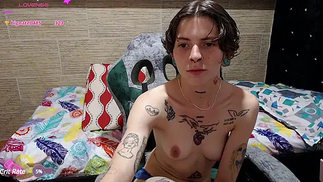 Snapshot of pretty_cristal69 chatting on 01/01/25, 11:51 pretty cristal69 online show from 01/01/25, 11:51