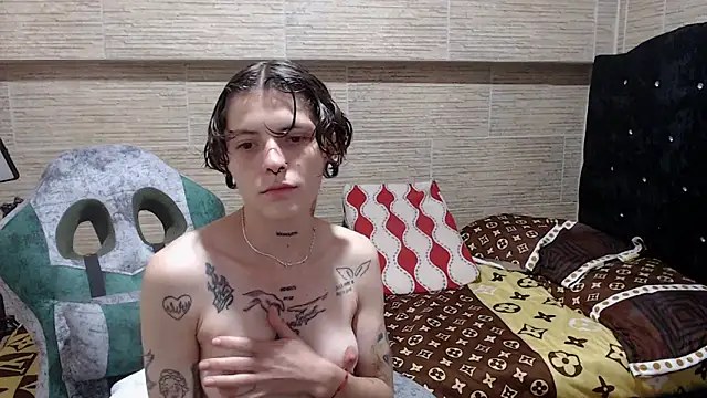 Snapshot of pretty_cristal69 chatting on 01/24/25, 08:43 pretty cristal69 online show from 01/24/25, 08:43