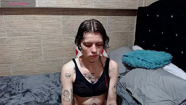 Snapshot of pretty_cristal69 chatting on 02/21/25, 11:55 pretty cristal69 online show from 02/21/25, 11:55