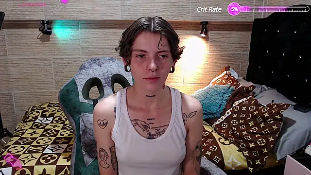 Snapshot of pretty_cristal69 chatting on 03/09/25, 03:54 pretty cristal69 online show from 03/09/25, 03:54