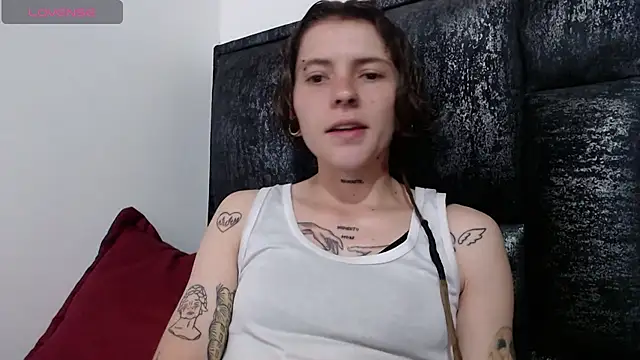 Snapshot of pretty_cristal69 chatting on 09/14/25, 08:52 pretty cristal69 online show from 09/14/25, 08:52