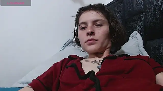 Snapshot of pretty_cristal69 chatting on 10/13/25, 08:42 pretty cristal69 online show from 10/13/25, 08:42