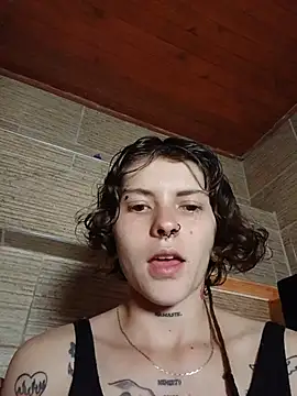 Snapshot of pretty_cristal69 chatting on 10/24/25, 11:01 pretty cristal69 online show from 10/24/25, 11:01