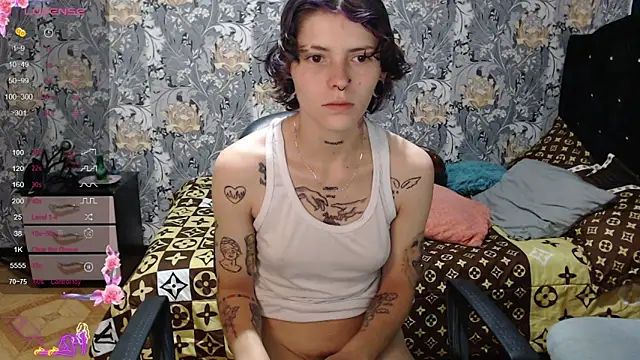 Snapshot of pretty_cristal69 chatting on 04/30/26, 12:00 pretty cristal69 online show from 04/30/26, 12:00