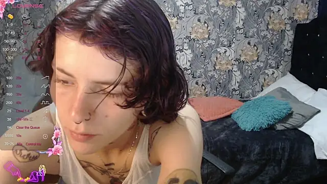 Snapshot of pretty_cristal69 chatting on 05/21/26, 12:12 pretty cristal69 online show from 05/21/26, 12:12