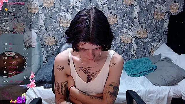 Snapshot of pretty_cristal69 chatting on 06/08/26, 10:10 pretty cristal69 online show from 06/08/26, 10:10
