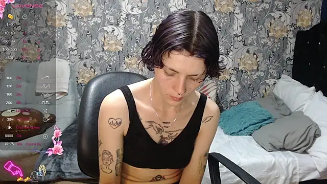 Snapshot of pretty_cristal69 chatting on 06/13/26, 12:30 pretty cristal69 online show from 06/13/26, 12:30