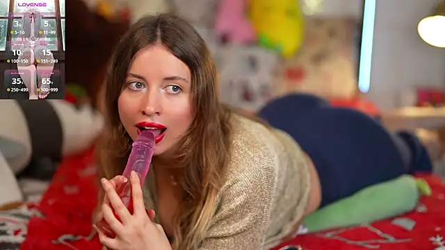 Snapshot of SweetyKitty18 chatting on 09/17/25, 03:57 SweetyKitty18 online show from 09/17/25, 03:57