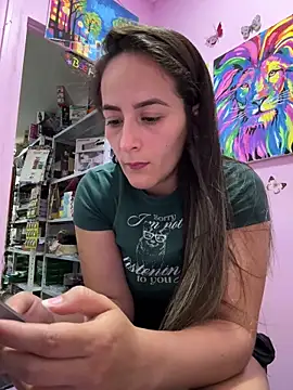 Snapshot of Rousse92 chatting on 05/18/26, 01:02 Rousse92 online show from 05/18/26, 01:02