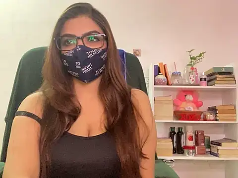 Snapshot of Fantastic_ruby chatting on 11/01/25, 06:54 Fantastic ruby online show from 11/01/25, 06:54