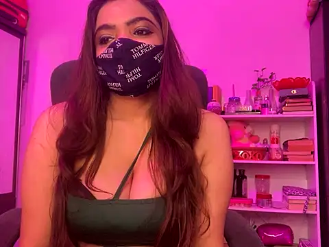 Snapshot of Fantastic_ruby chatting on 11/24/25, 05:01 Fantastic ruby online show from 11/24/25, 05:01