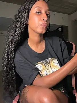 Your Paris online show from 04/21/26, 02:51