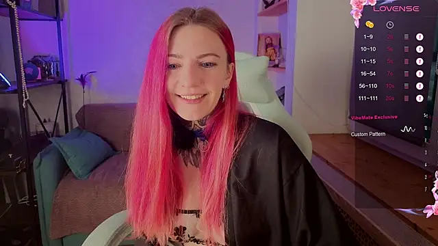 Roxy      online show from 11/18/25, 05:56