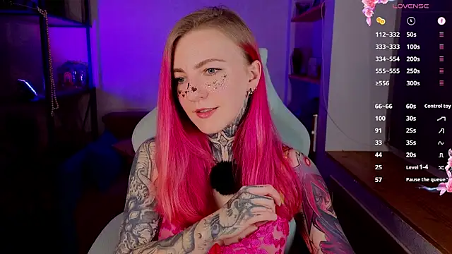 Roxy      online show from 03/01/26, 08:22