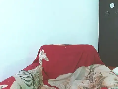 lucydreamm online show from 04/19/26, 12:43