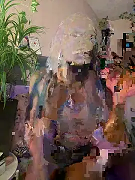 Snapshot of magicalc00ch chatting on 01/29/25, 02:51 magicalc00ch online show from 01/29/25, 02:51