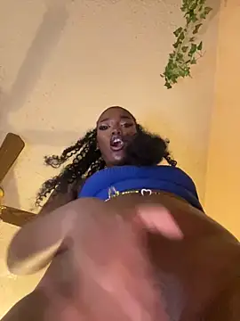 Snapshot of magicalc00ch chatting on 02/09/25, 12:49 magicalc00ch online show from 02/09/25, 12:49