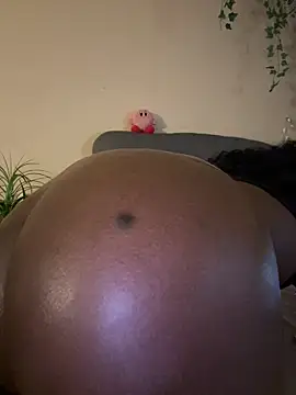 Snapshot of magicalc00ch chatting on 03/04/25, 01:23 magicalc00ch online show from 03/04/25, 01:23