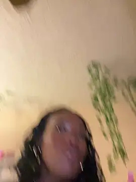 Snapshot of magicalc00ch chatting on 03/20/25, 03:23 magicalc00ch online show from 03/20/25, 03:23