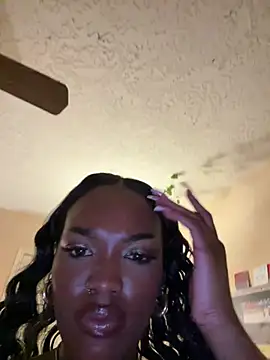 Snapshot of magicalc00ch chatting on 03/23/25, 05:32 magicalc00ch online show from 03/23/25, 05:32