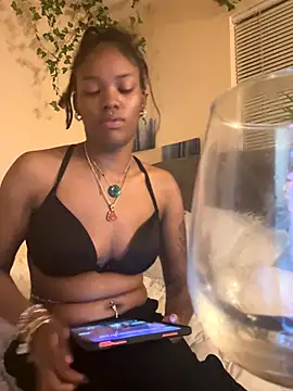 Snapshot of magicalc00ch chatting on 09/10/25, 07:30 magicalc00ch online show from 09/10/25, 07:30