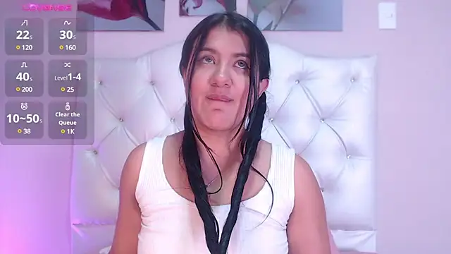 scarlet fostt  online show from 01/05/25, 06:24