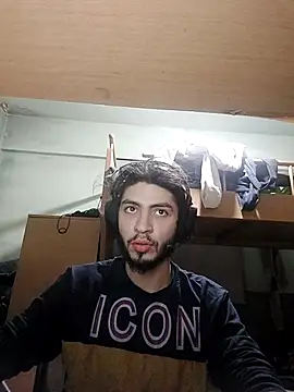 kleineid77 online show from 12/13/25, 09:53