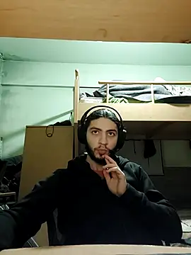 kleineid77 online show from 12/16/25, 05:51