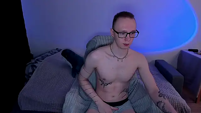 Alex silents online show from 10/14/25, 01:01