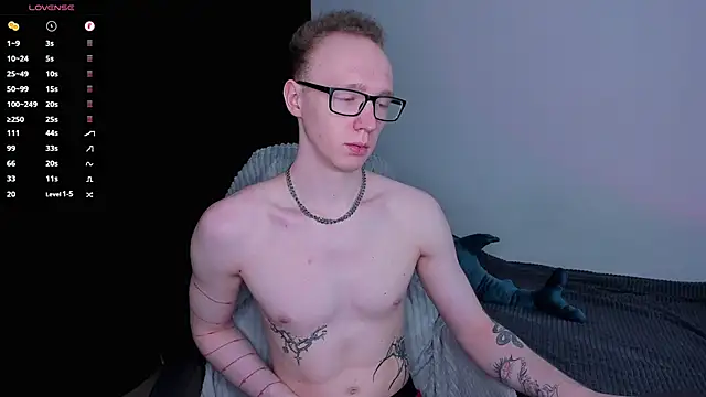 Snapshot of Alex_silents chatting on 05/11/26, 04:04 Alex silents online show from 05/11/26, 04:04