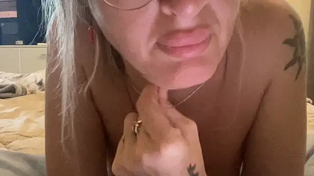 Snapshot of casalinga88 chatting on 05/09/26, 05:07 casalinga88 online show from 05/09/26, 05:07