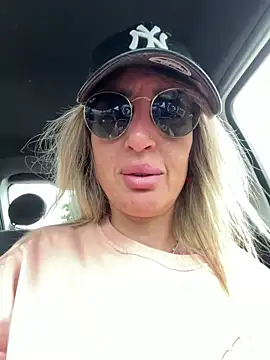 Snapshot of casalinga88 chatting on 05/16/26, 10:36 casalinga88 online show from 05/16/26, 10:36