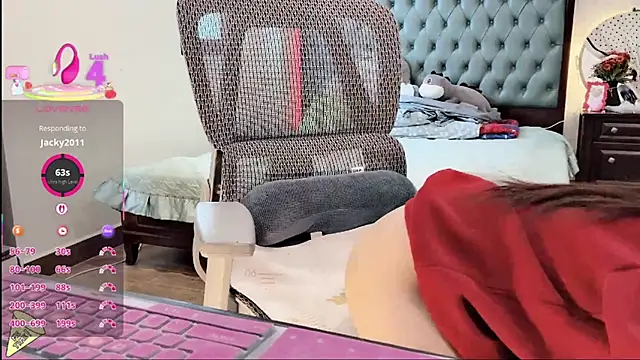 Berrysweet 68 online show from 10/31/25, 02:56