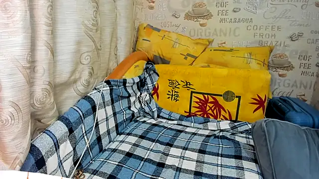 Adela Vetta online show from 02/17/25, 07:53