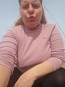 KarlyGray10 online show from 09/30/25, 09:25