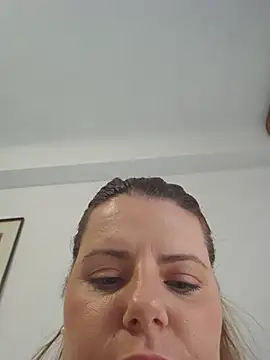 Snapshot of KarlyGray10 chatting on 05/28/26, 10:56 KarlyGray10 online show from 05/28/26, 10:56