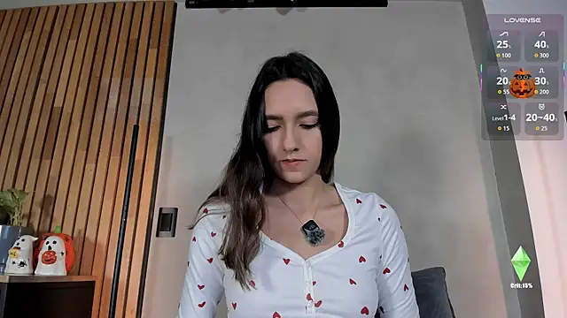 Snapshot of honeyhot69__ chatting on 10/31/25, 11:44 honeyhot69 online show from 10/31/25, 11:44