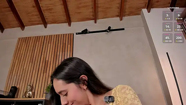 Snapshot of honeyhot69__ chatting on 02/13/26, 08:10 honeyhot69 online show from 02/13/26, 08:10