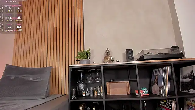 Snapshot of honeyhot69__ chatting on 03/09/26, 12:09 honeyhot69 online show from 03/09/26, 12:09