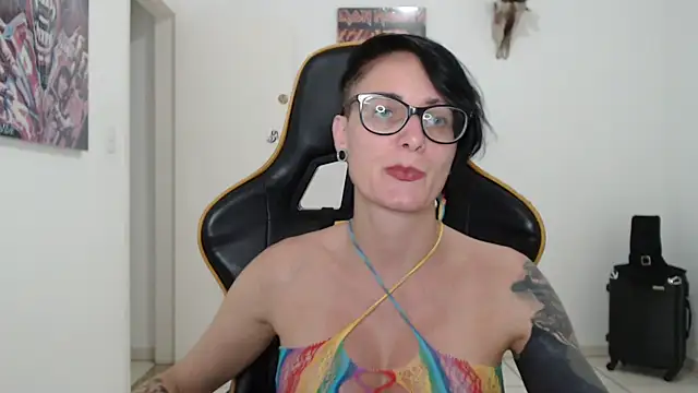 CrisBathoryxxx online show from 12/08/24, 12:07