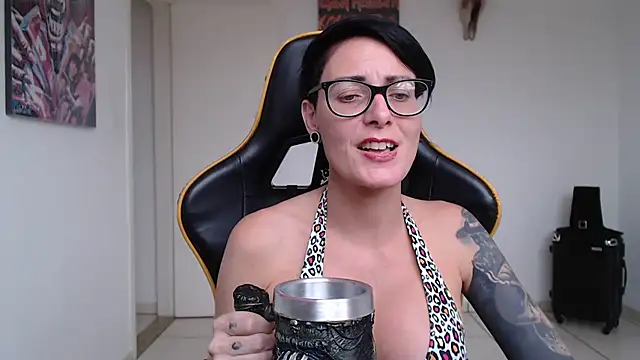 CrisBathoryxxx online show from 12/21/24, 02:26