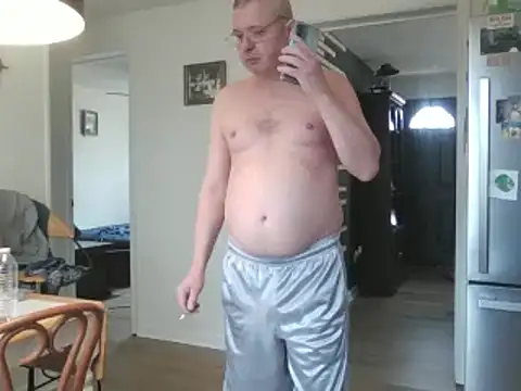 Snapshot of keiferkriss chatting on 02/26/25, 04:24 keiferkriss online show from 02/26/25, 04:24